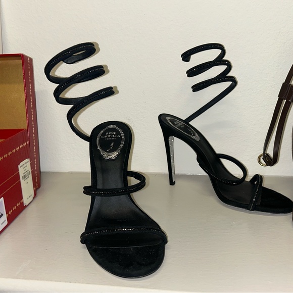 Brand new never worn just got the wrong size. Bought from bergdorf in NYC . - Picture 4 of 5